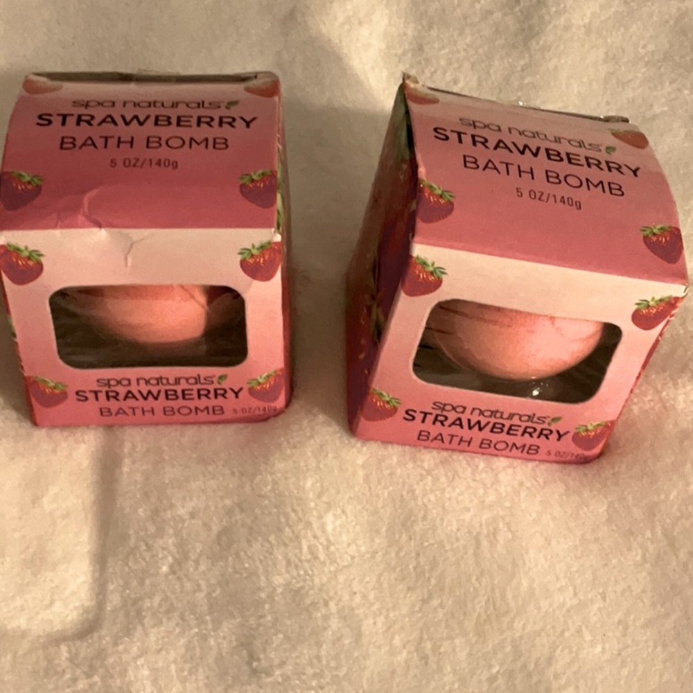 2 Spa Naturals Strawberry Bath Bomb